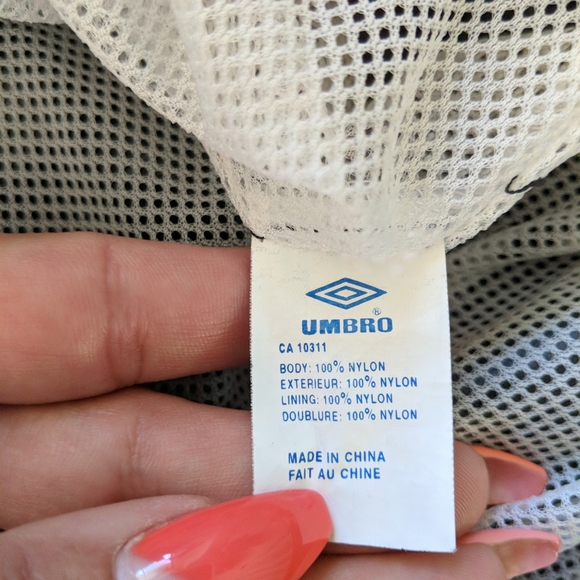 Umbro Soccer Rain Jacket - Picture 6 of 16